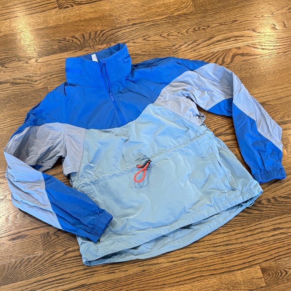 Lululemon Blue Colorblock Windbreaker Pullover Jacket, drawstring, hood, size 4